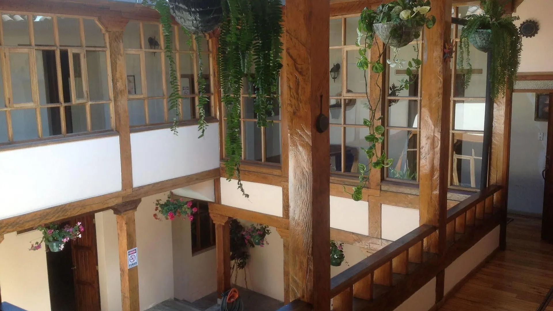 Hostel Huasi Lodge