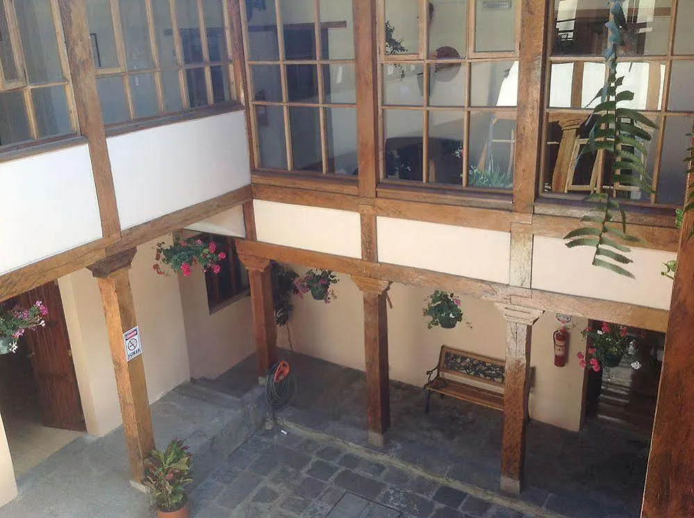 Hostel Huasi Lodge