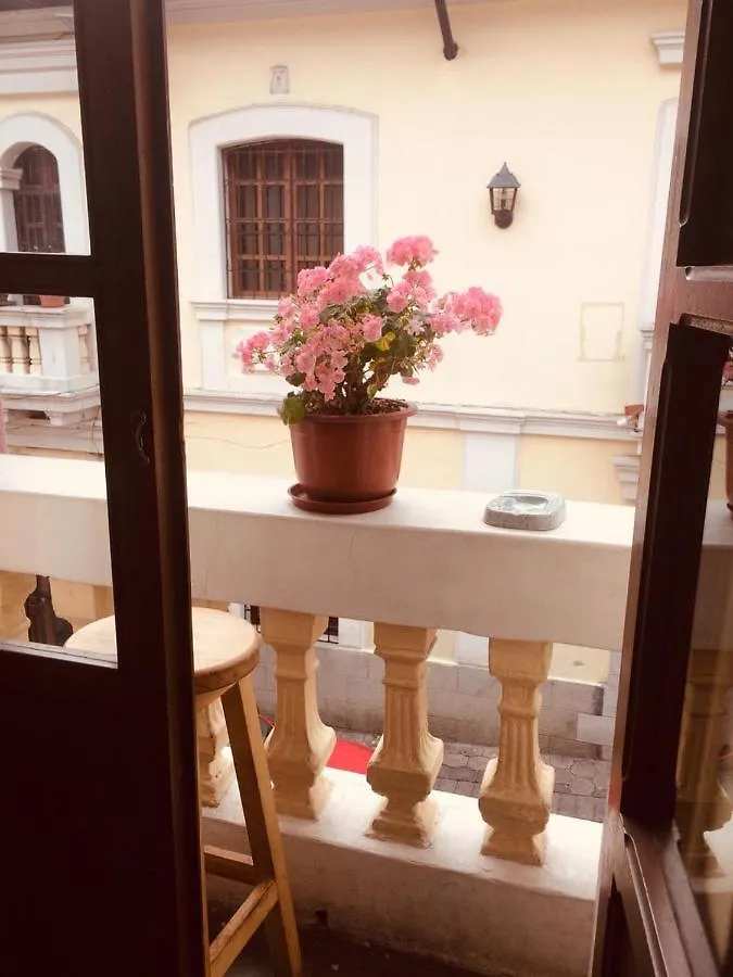 Huasi Lodge Hostel Quito